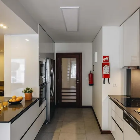 Esm - Bombarda's Premium Terrace